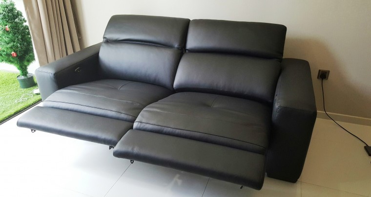 Automatic Recliner In Genuine Leather